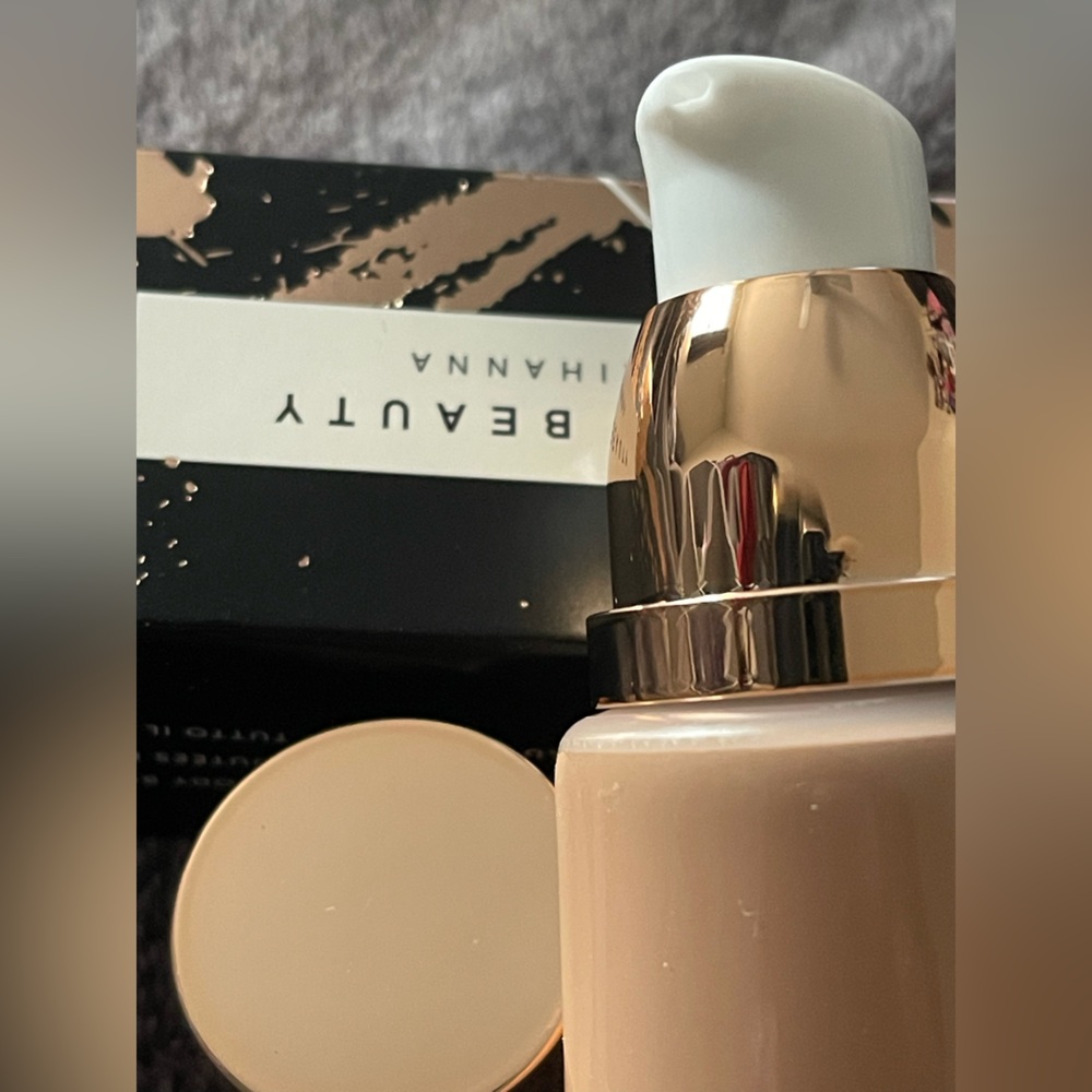 Fenty Pearl Swirl 01 Body Sauce Body Luminizing Tint - Picture 5 of 5